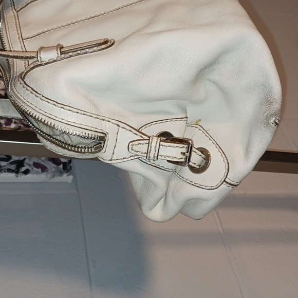 Michael Kors purse - Picture 4 of 8